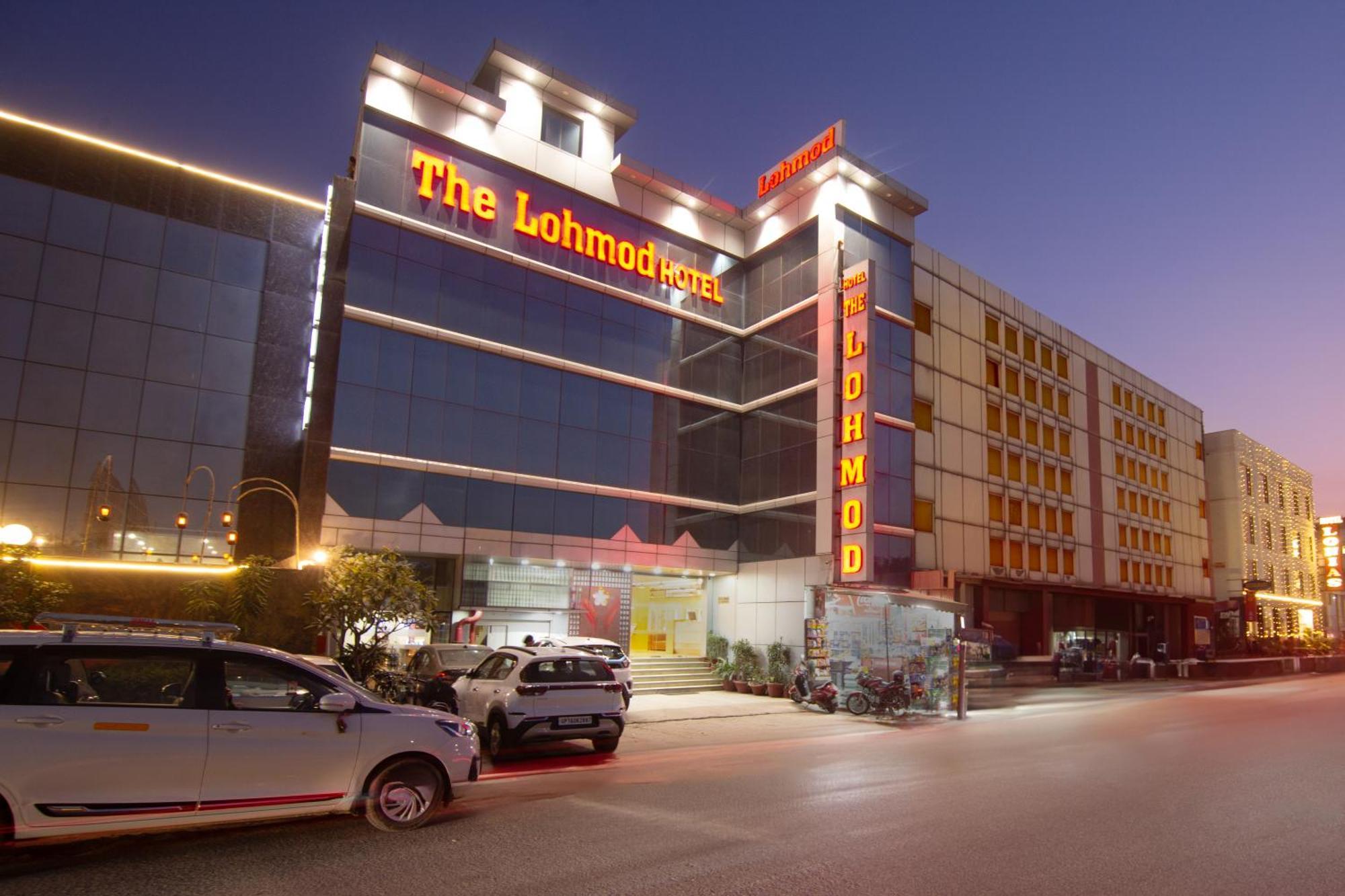 Hotel Lohmod At National Highway 8 - Free Airport Transffer Új-Delhi Kültér fotó