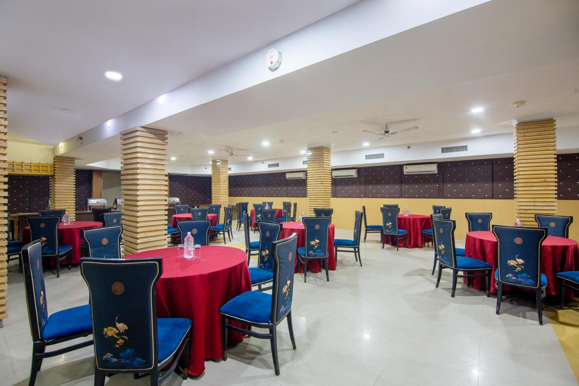 Hotel Lohmod At National Highway 8 - Free Airport Transffer Új-Delhi Kültér fotó