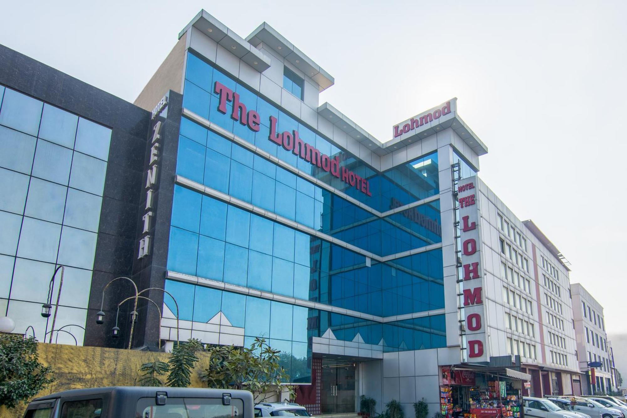 Hotel Lohmod At National Highway 8 - Free Airport Transffer Új-Delhi Kültér fotó